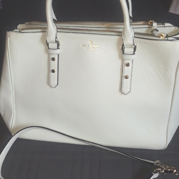Authentic Kate Spade Tote - Picture 1 of 5